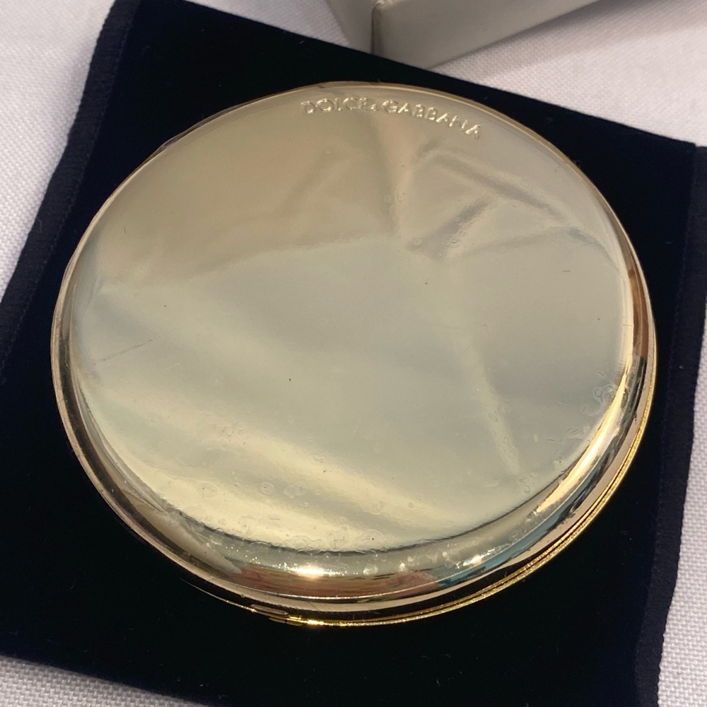 NOS Vintage Dolce Habana Gold Mini Compact Mirror, Gold Ornate Flower - Picture 3 of 4